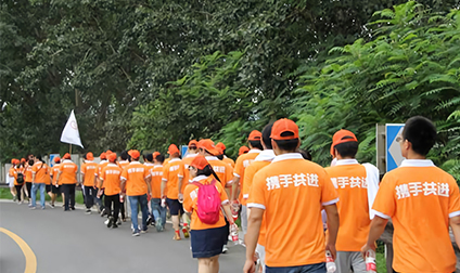 In August, Hanwha Advanced Materials Beijing held its first annual event called March of Unity to commemorate one of Hanwha's biggest CSR activities.