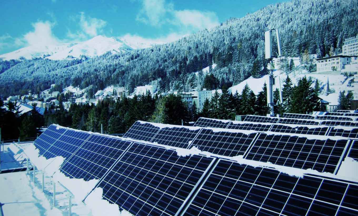 Hanwha Qcells' solar modules on the roof of the Davos Congress Centre