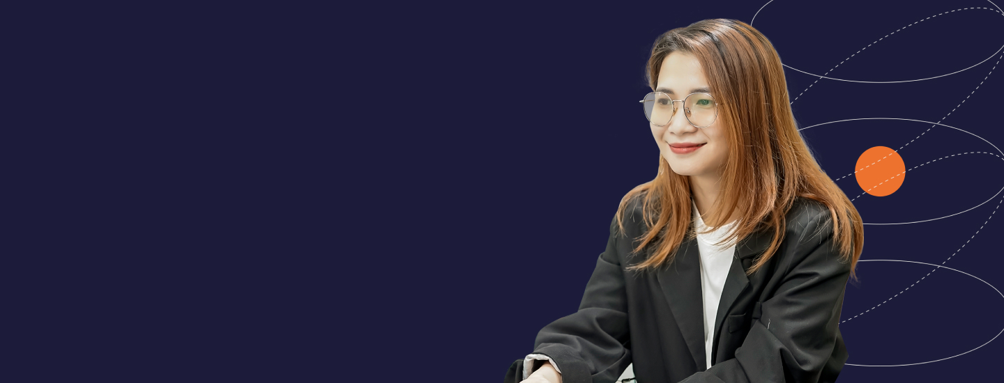Bich Tien works hard as an Employee Engagement & Internal Communication Senior Executive.