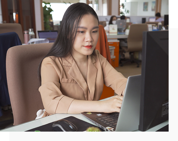At Hanwha Life Vietnam, Hoang Yen Vo connects customers with innovative, tailored insurance solutions.