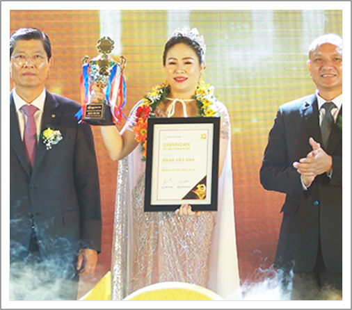 Hanwha Life Vietnam celebrates its fintech enterprises with a commemorative event