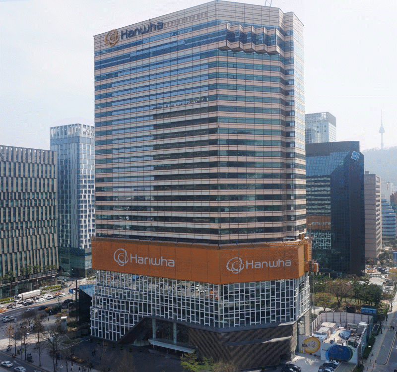 Stage 2 of Hanwha's HQ renovation which took place 3 to 4 floors at a time to be as efficient as the solar energy that inspired it