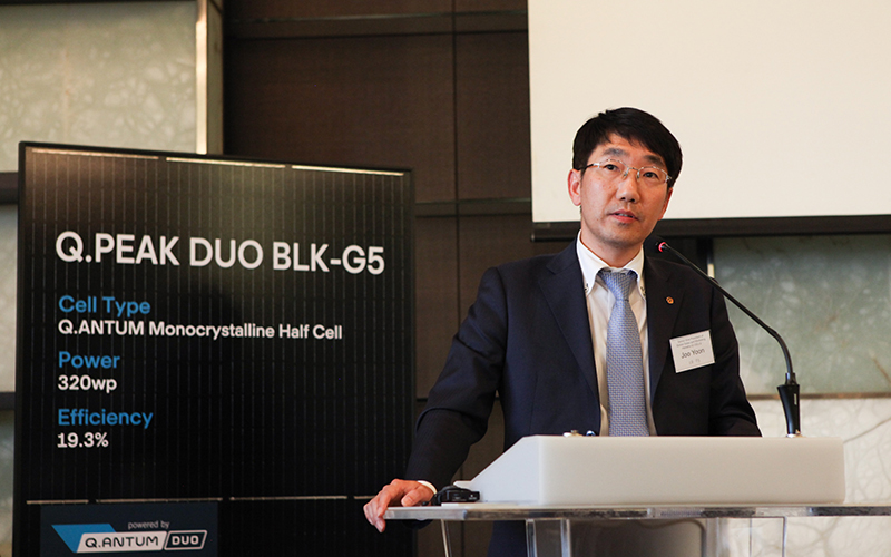 韩华Q CELLS全球销售计划与战略高级副总裁Yoon Joo 敦促与会者团结努力创造更美好的未来