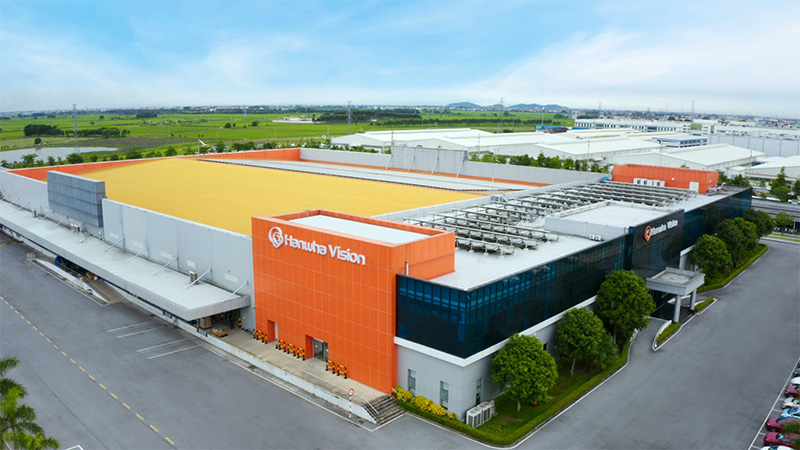 An aerial view of Hanwha Vision’s Vietnam-based manufacturing facility located in Que Vo Industrial Park, Bacninh Province.