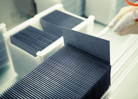 Hanwha SolarOne Enhances Production with New Cell Technology
