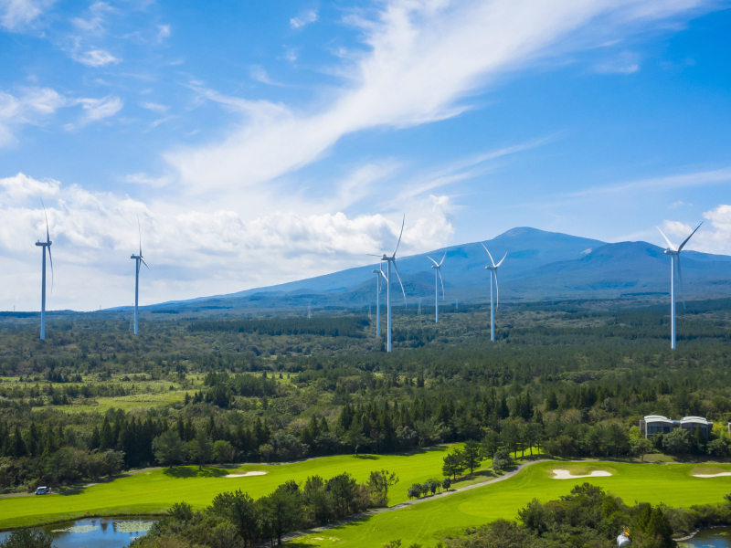 Green infrastructure development - Hanwha is diversifying its wind power business portfolio.