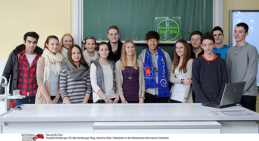 Installation of the photovoltaic system on the school's roof in 2012
- Hanwha helped to support the Osterbek High School with a photovoltaic system with estimated
annual delivery of 2000 kWh.
- Son Heung Min: Hanwha Corporate Social Responsibility Ambassador