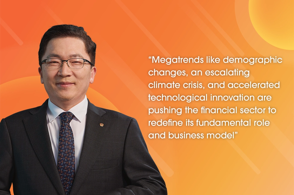 Hanwha General Insurance CEO Na Chae-beom beside his quote explaining megatrends reshaping the financial sector
