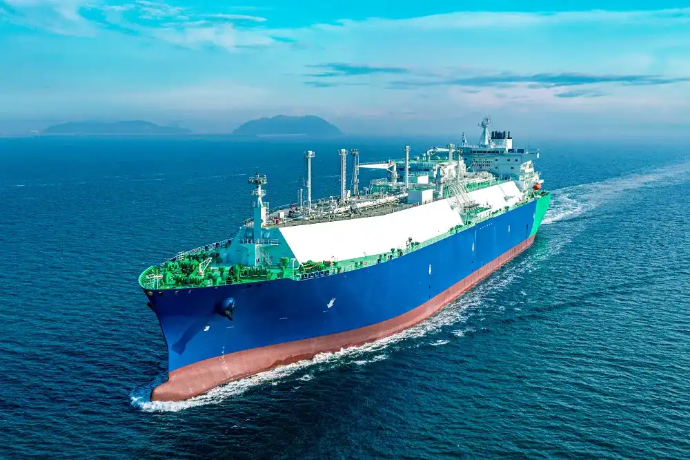  A Hanwha-built LNG carrier at sea under a blue sky