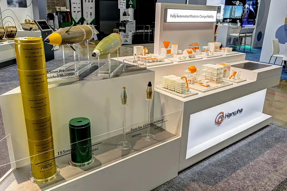 Hanwha Aerospace’s modular charge systems exhibited at the AUSA 2025 defense trade show.