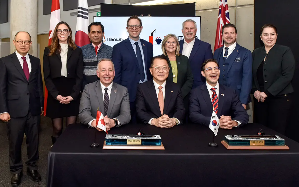 Hanwha Ocean and Ontario Shipyards officials at the companies&rsquo; MOU signing ceremony